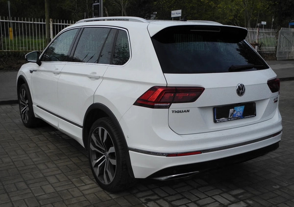 Volkswagen Tiguan cena 119998 przebieg: 147000, rok produkcji 2017 z Krośniewice małe 277